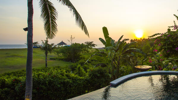 Villa Sungai Tinggi - Pool view